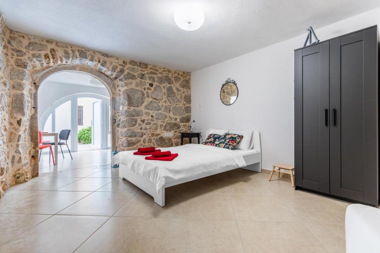 פונאנט Apartman Otto מראה חיצוני תמונה